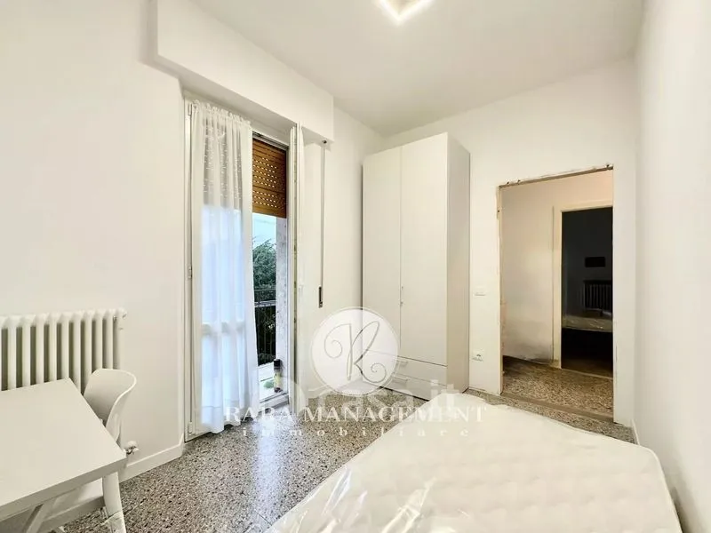 Magamistoad - Centralised Apartment with Four Balconies in Ancona