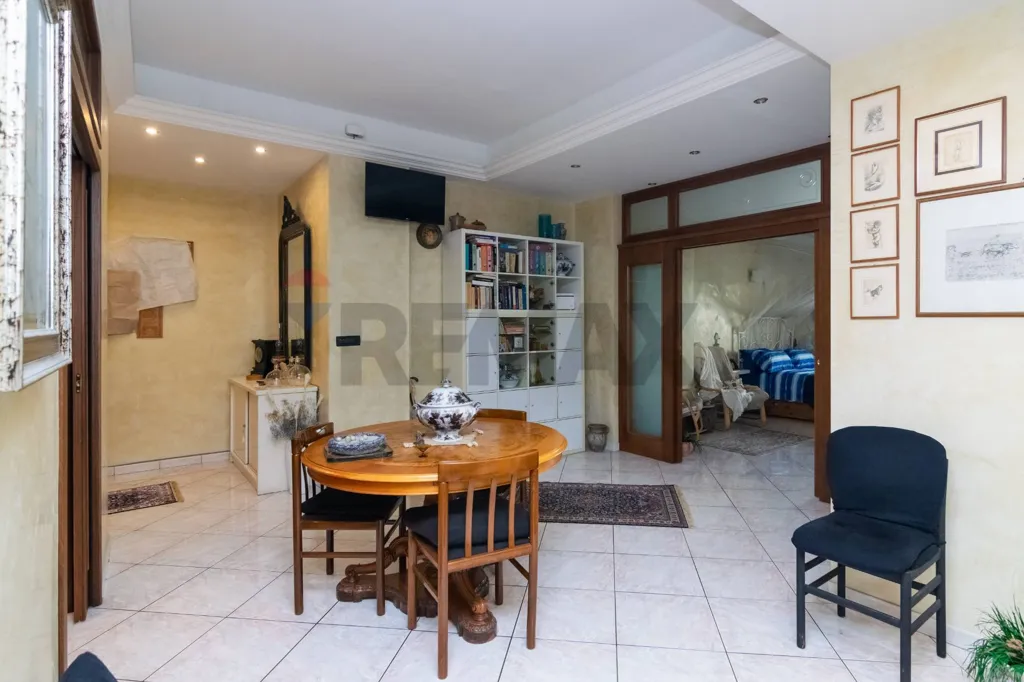 Sala da pranzo - Apartment with Balcony in Corso Italia, Catania