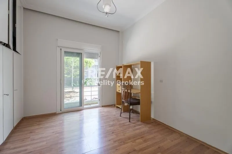 Magamistoad - Apartment with Balcony in Ano Glyfada