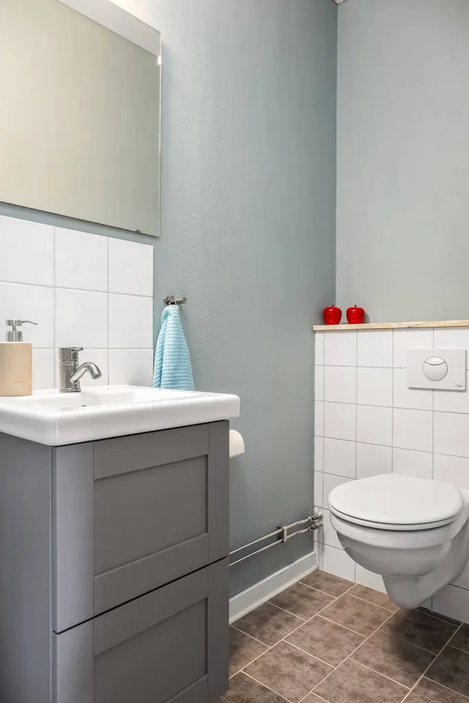 Bathrooms - Apartment with Balcony in Vilbergen, Norrköping