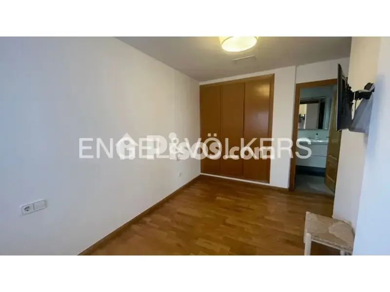 Pièces - Studio Flat with Balcony in Valencia Centre