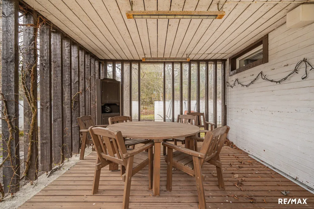 Terrasse - 60s Architectural House with Pool in Jalkaranta, Lahti