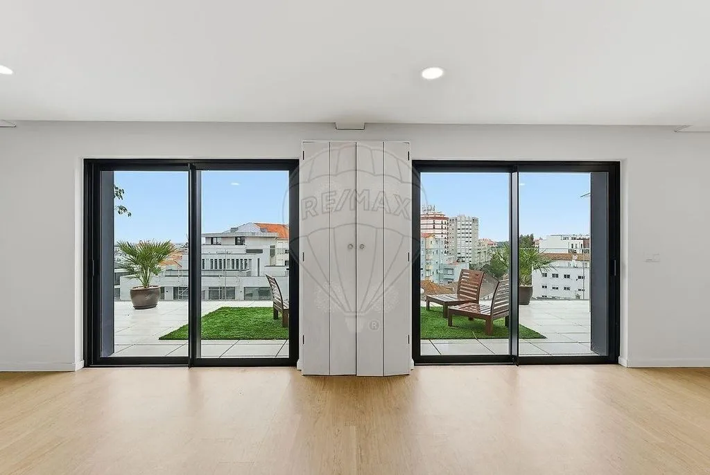 Elutuba - 3-Bedroom Penthouse with Terraces in Aveiro