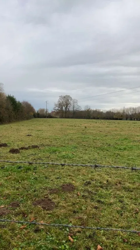 Aed - Plot for New Build House with Garden in Forges-les-Eaux