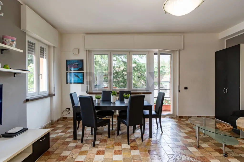 Dining Room - Apartment with Balcony in Erba Centre
