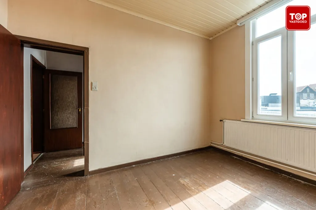 Toad - Historic House with Basement in Gent