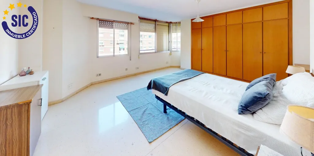 Chambres - Spacious Apartment with River View in Mont-Olivet