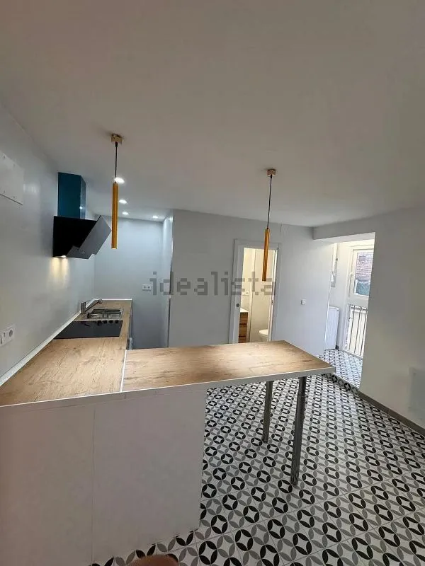 Köök - Modernised Flat with Balcony in Historic Centre