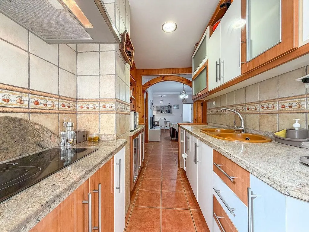 Köök - Ground Floor Flat with Patio in Granada Centre