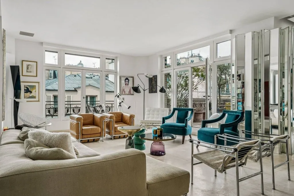 Living Room - Luxury Flat with Terrace in Paris