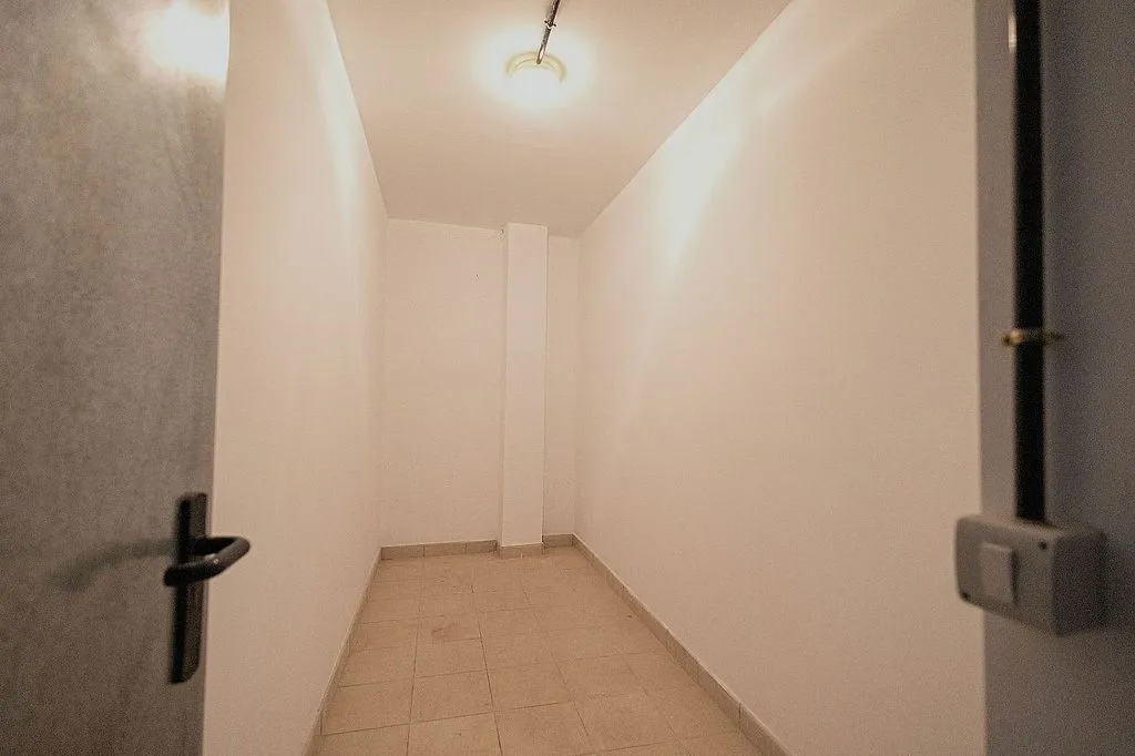 hallway_entrance
