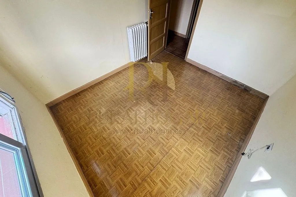 Rooms - Chalet with Garden in Matallana de Torío