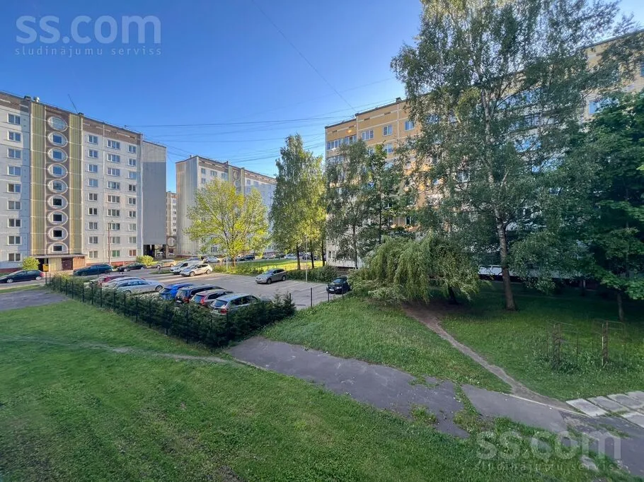 Aed - Flat with Modern Amenities in Pļavnieki, Riga