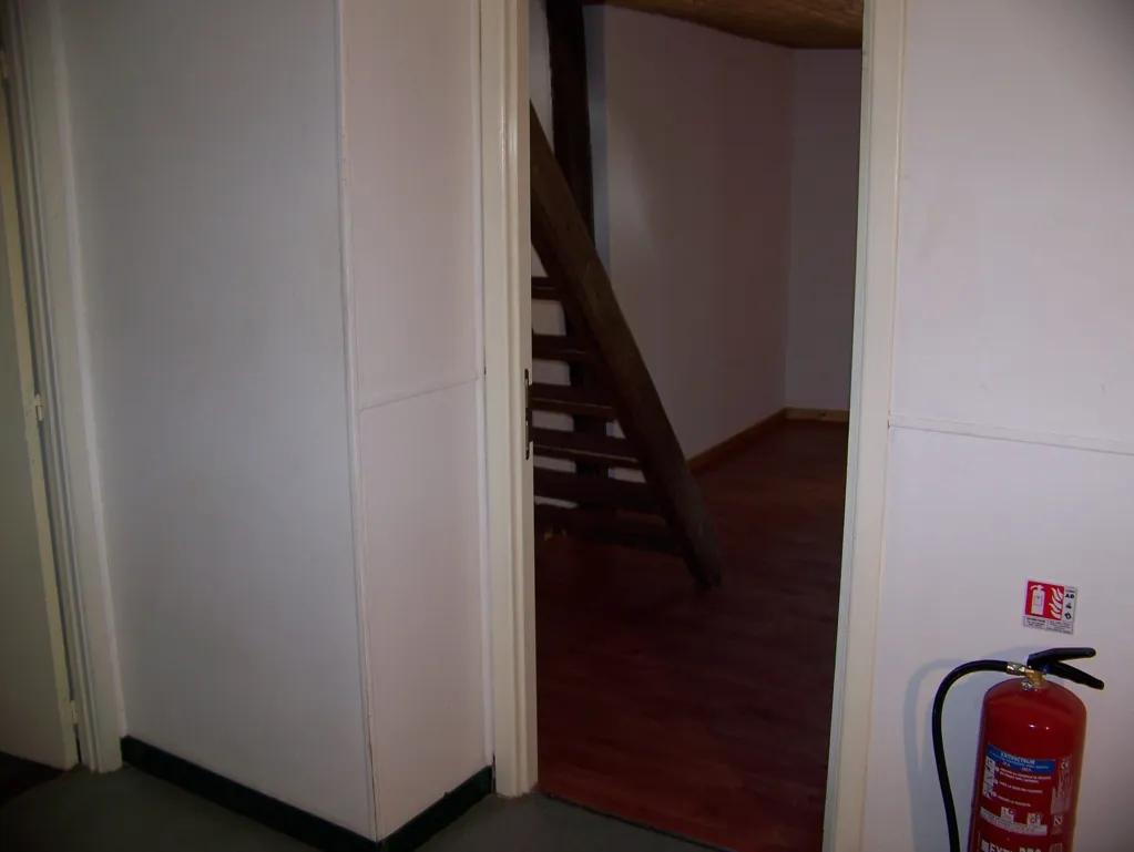 Toad - Duplex Apartment in Florenville Centre