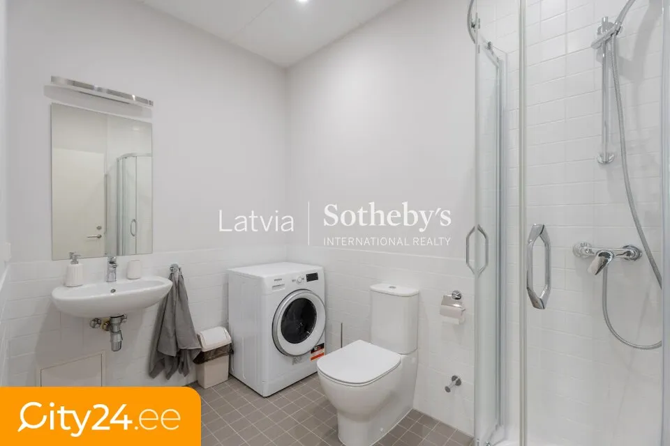 Vannitoad - 2-Bedroom Apartment with National Library View in Riga