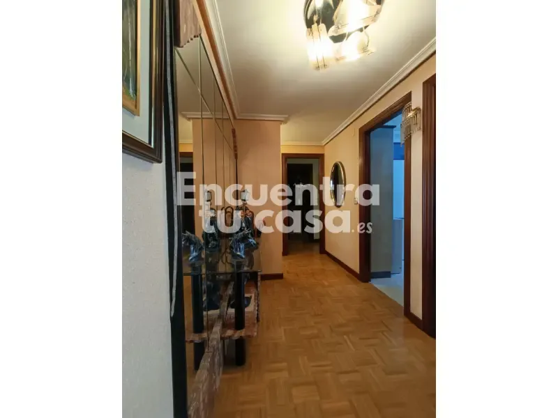 Entrée - Apartment with Balcony in Miranda