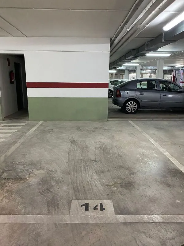 Garage - 1-Bedroom Apartment with Pool in Moncófar Beach