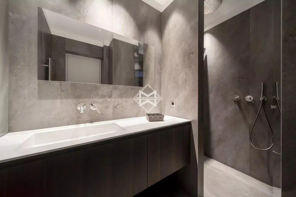 Bathrooms - Renovated Penthouse with Panoramic View in Cannes