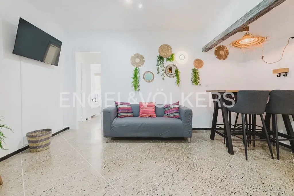 Soggiorno - Fully Renovated Apartment with Balcony in Ayora