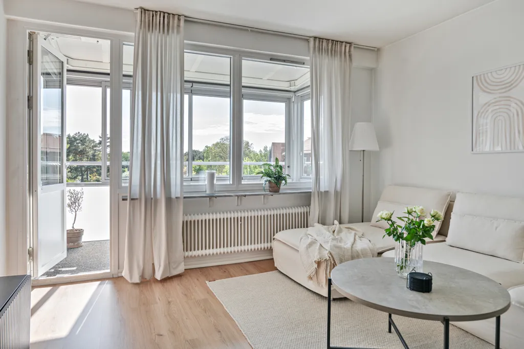 Séjour - Apartment with Large Balcony in Helsingborg