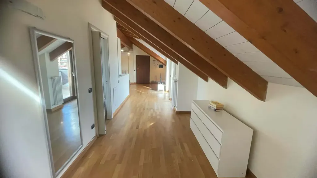 Toad - Mansarded Apartment with Balcony in Seregno