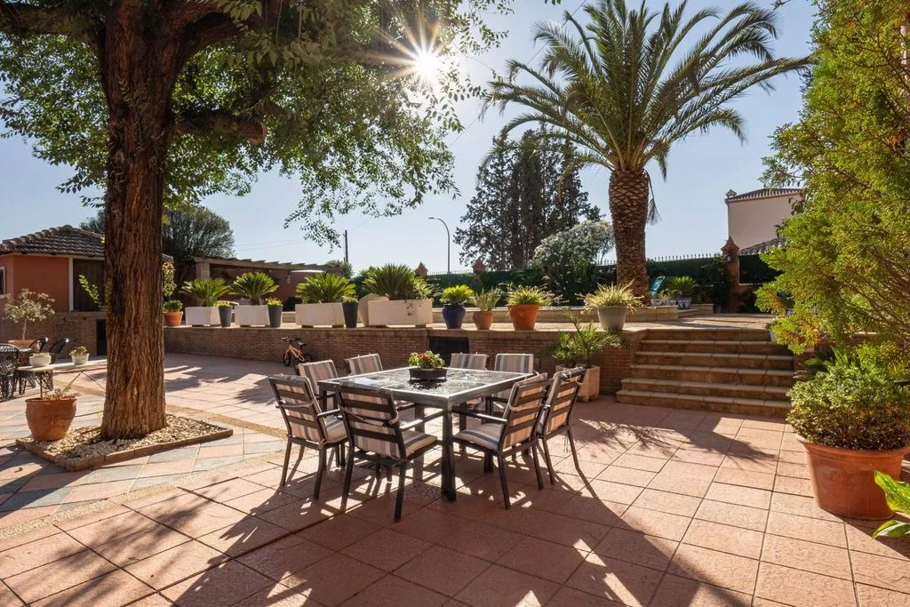 Terrace - Historic Palatial House with Pool in Ogíjares
