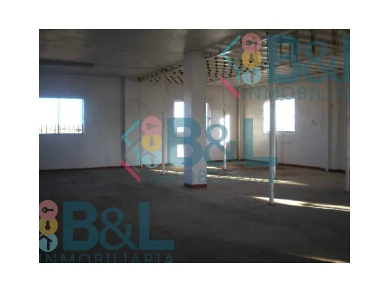 Commercial property in Cala