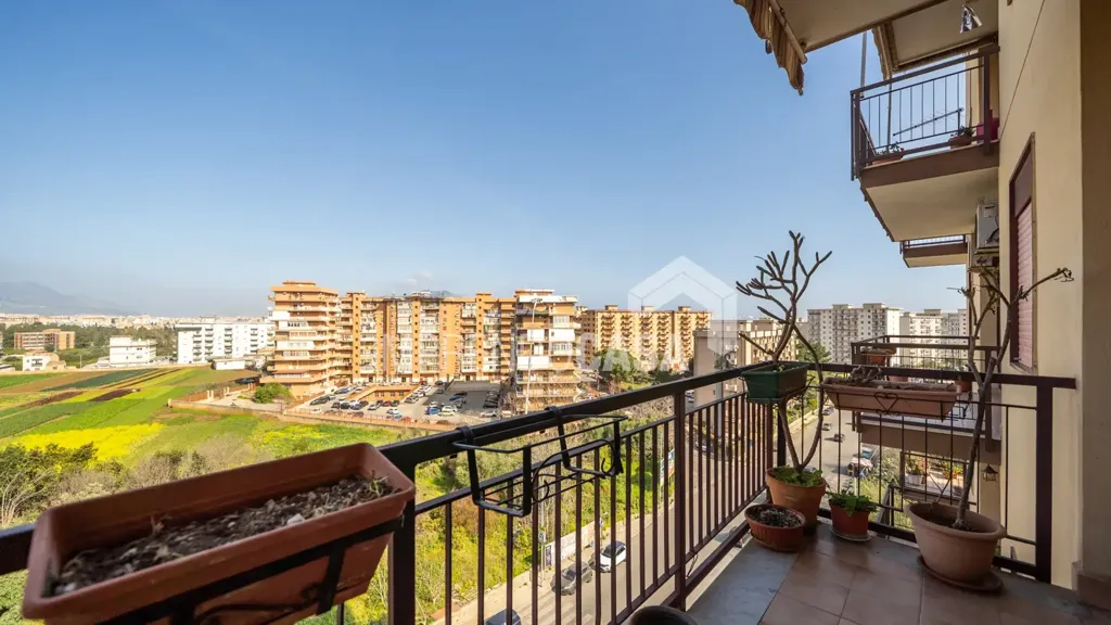 Balcon - Panoramic Apartment with Balcony in Palermo