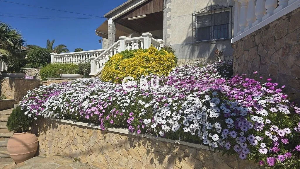 Extérieur - Chalet with Pool and Terrace in Abrera