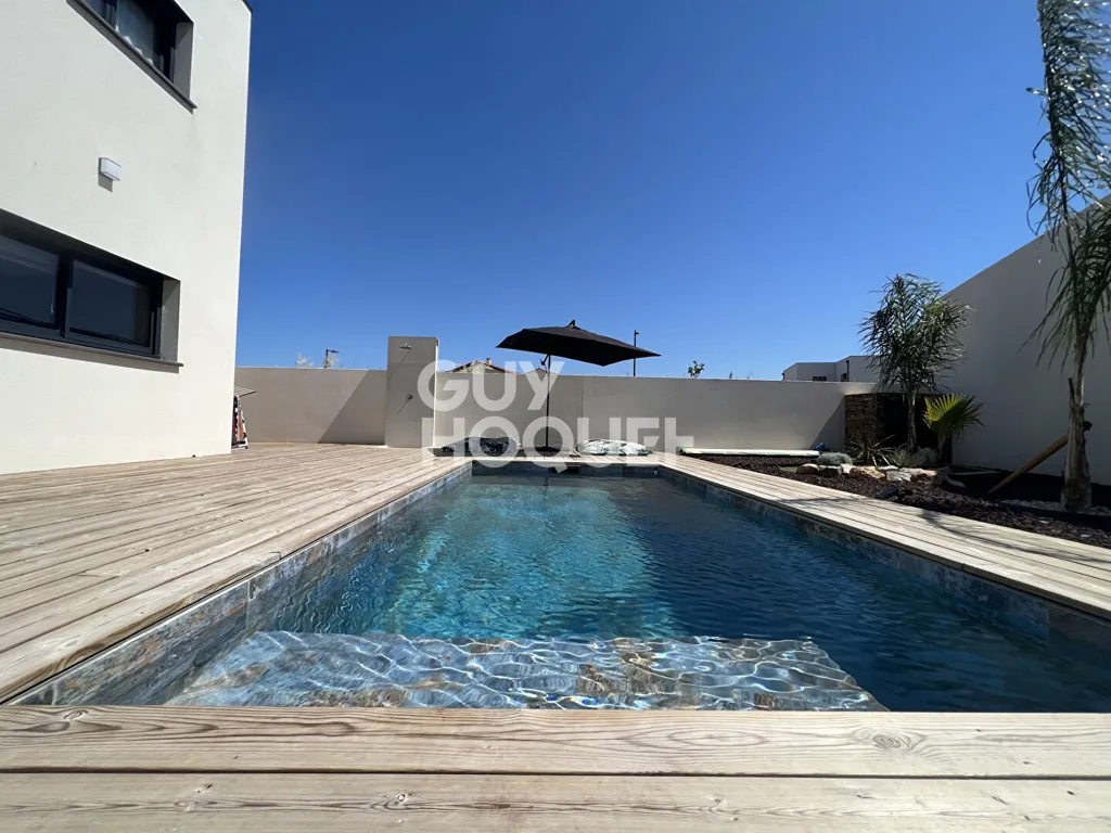 Bassein - Contemporary Villa with Bali-Style Pool in Pollestres