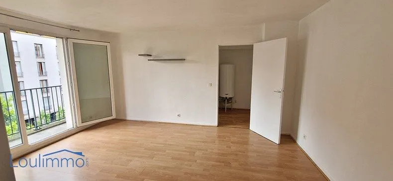Stanze - 2-Bedroom Apartment with Balcony in St Denis