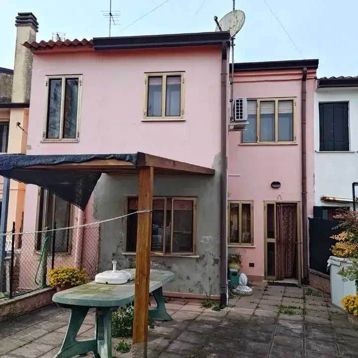 Terrazza - Rustic House with Private Garden in Papozze
