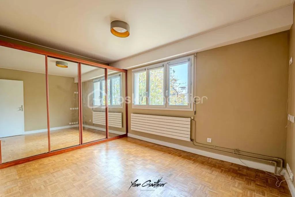 Chambres - Appartement T4 Plein Sud au Dernier Étage à Paris