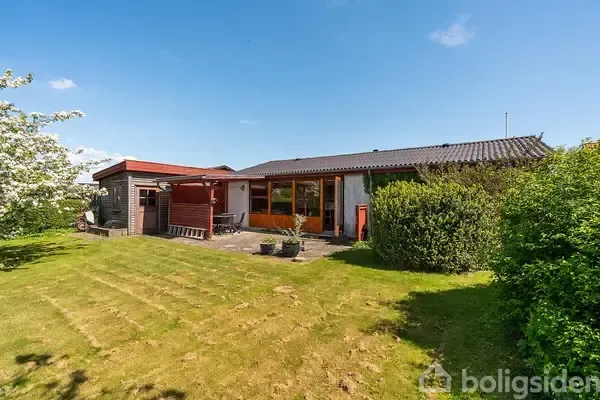 Aed - Villa with Garden in Stenstrup