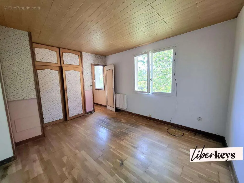 Pièces - Maison Lumineuse à Sainte-Mesme, Proche Dourdan