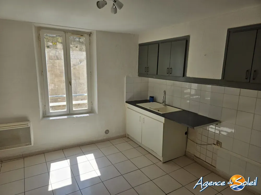 Cucina - Spacious 3-Bedroom Apartment in City Centre