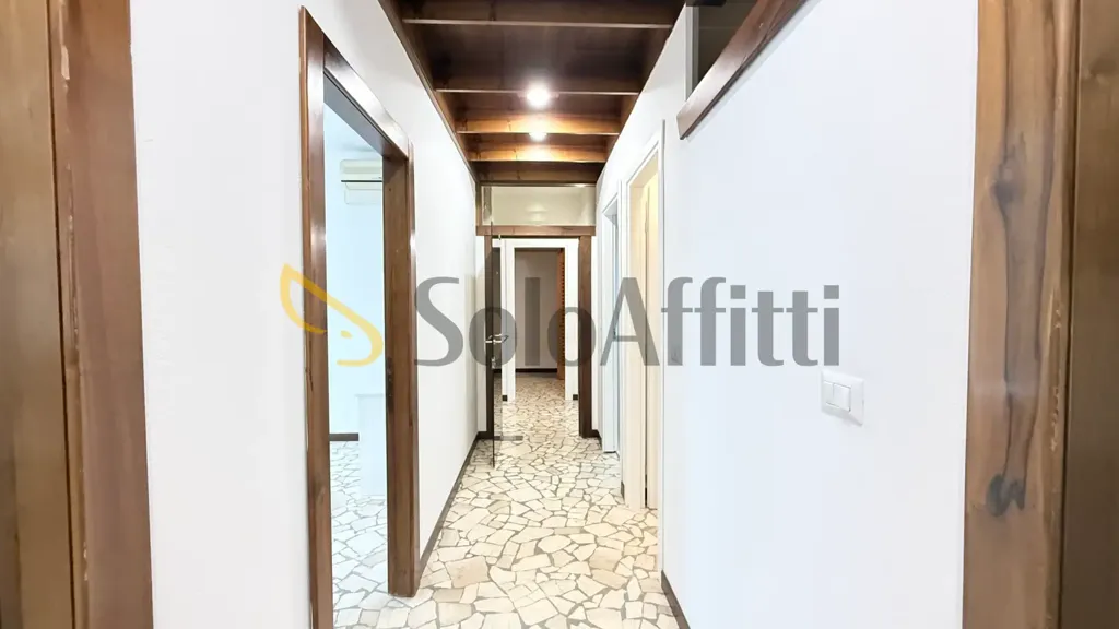 hallway_entrance