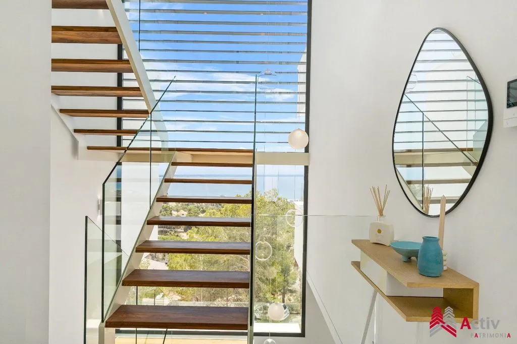 Toad - Contemporary Villa with Elevator in Altea