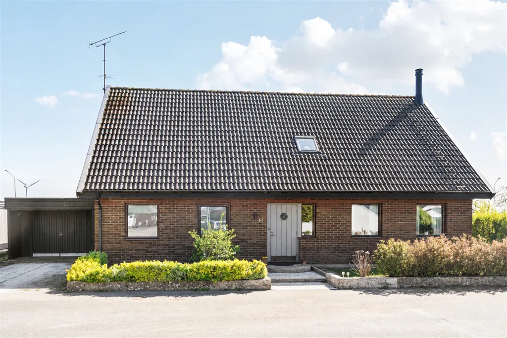 Välivaade - Spacious Villa with South View in Simrishamn