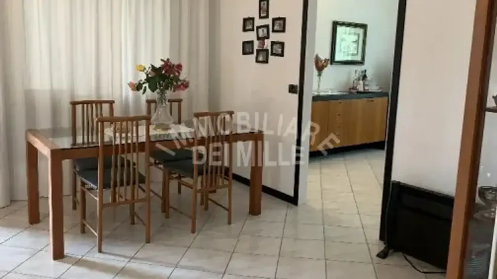 Dining Room - Single House with Workshop in Cadelbosco di Sopra
