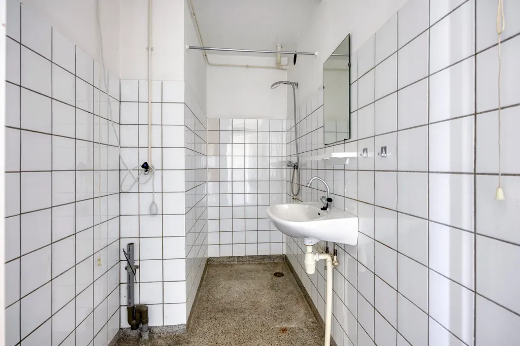 Salles de bain - Galerij Flat with Balcony in Schiedam
