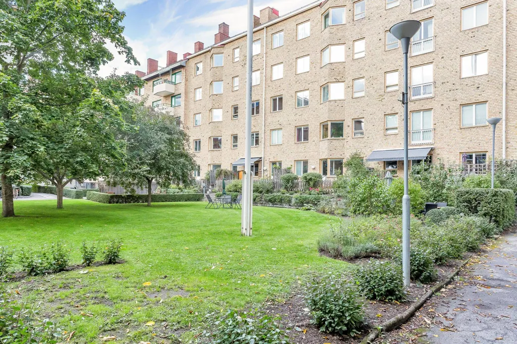 Garden - Renovated Flat with Garden in Främre Luthagen