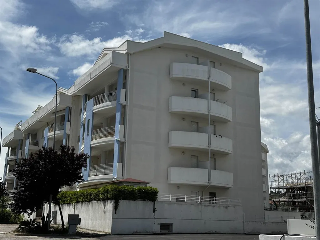 Välivaade - New Apartment with Sea View in Vasto Marina