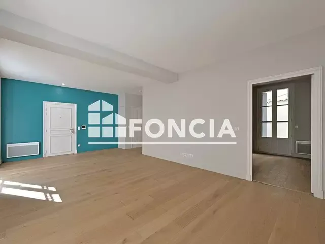 Séjour - Appartement avec Cour Privée en Centre-Ville de Montpellier