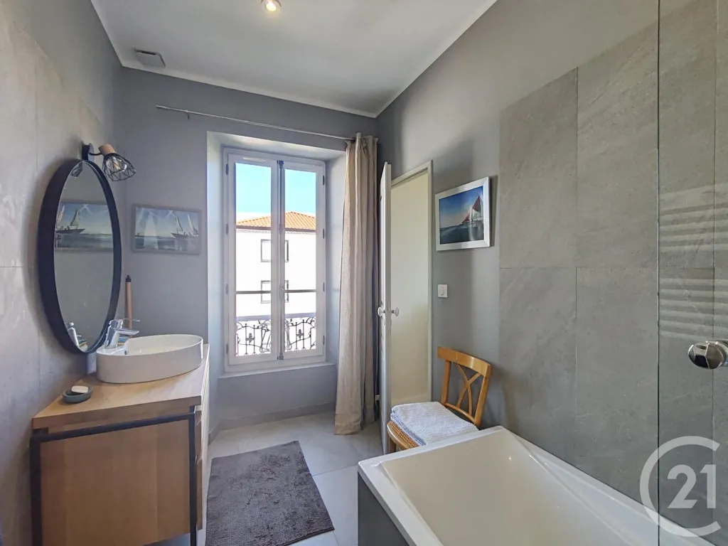 Salles de bain - Maison de Maître Rénovée à Forcalquier