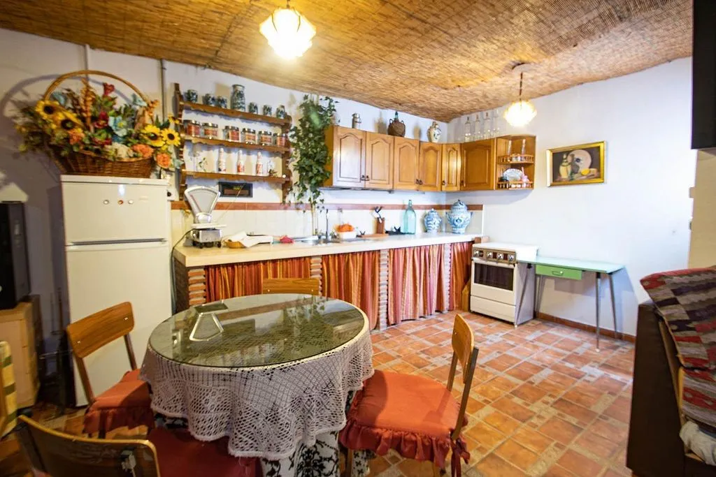 Köök - Chalet with Pool and Terrace in Nívar