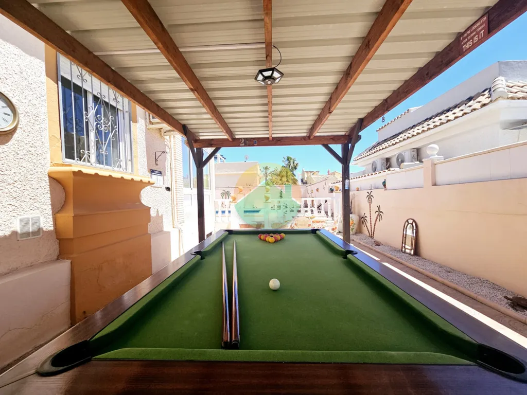 Bassein - Detached Villa with Pool in Camposol