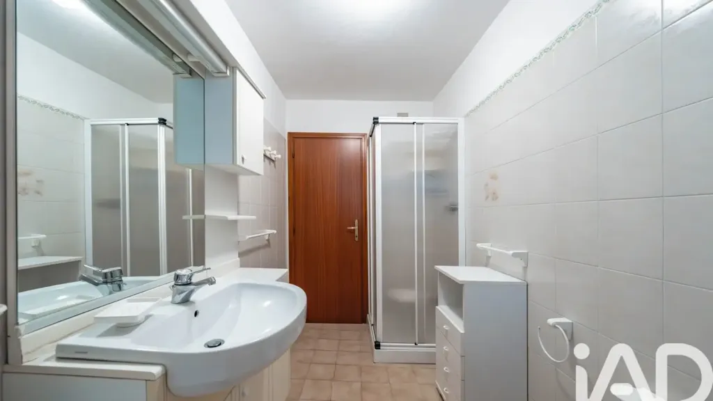 Salles de bain - Villa with Courtyard in Massa Fiscaglia