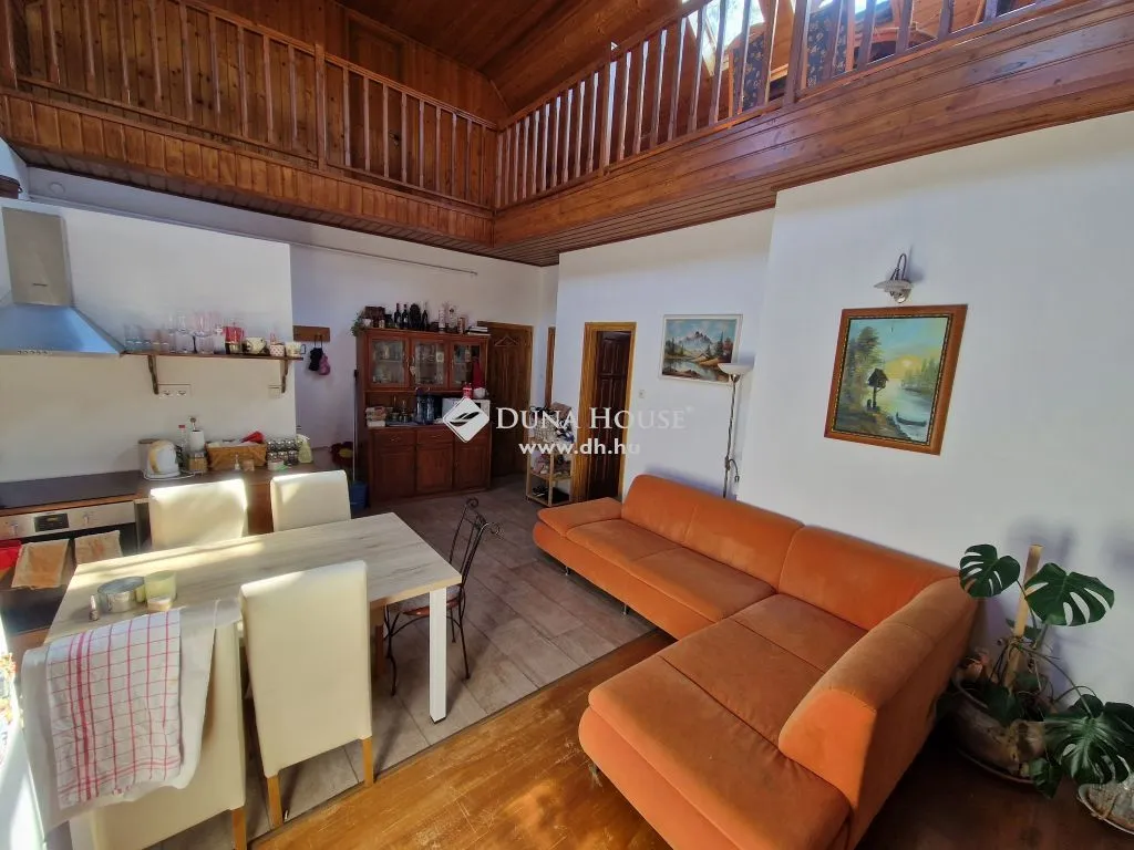 Elutuba - Mixed-Use Property with Garden in Baja