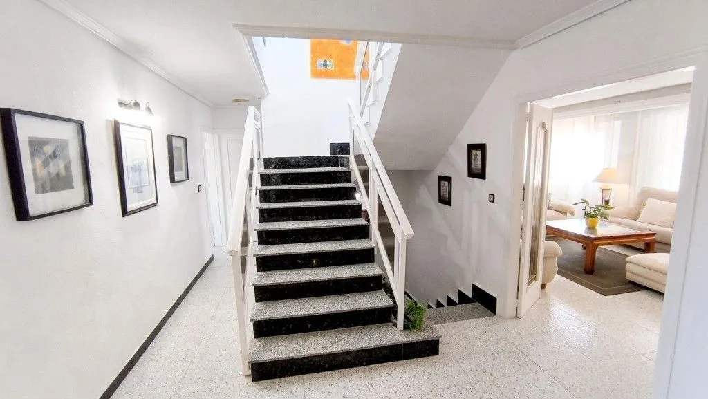 Pièces - Luxury Villa with Sea View in La Manga